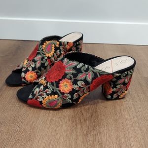 Embroidered Sole Society block heels size 11
